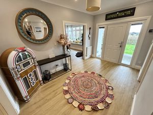 Photo 17- click for photo gallery